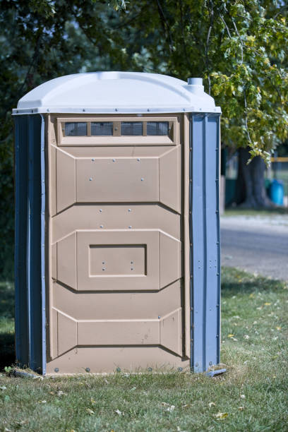Best Portable restroom solutions  in Lander, WY